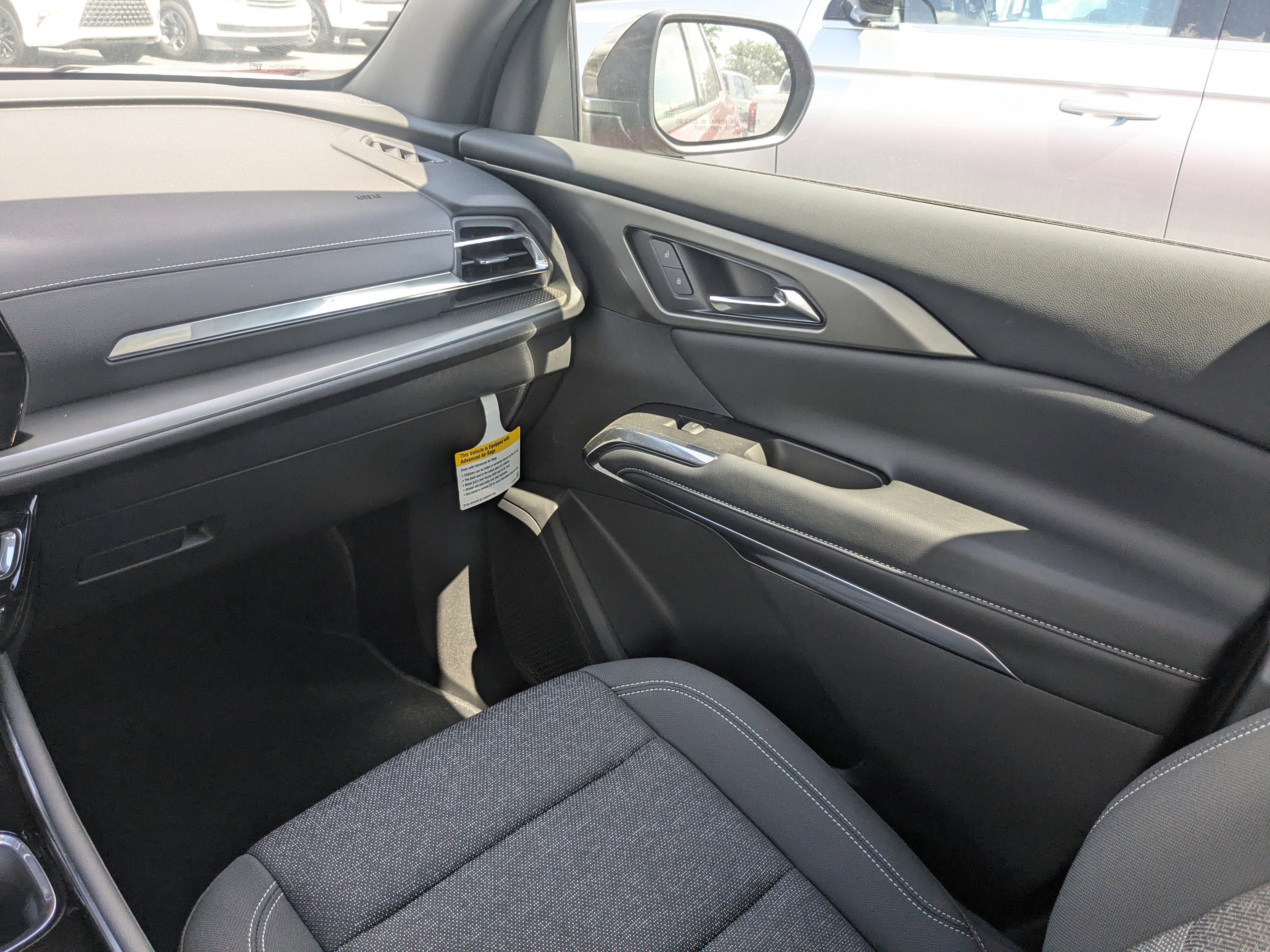 2025 Chevrolet Traverse LT - Photo 11