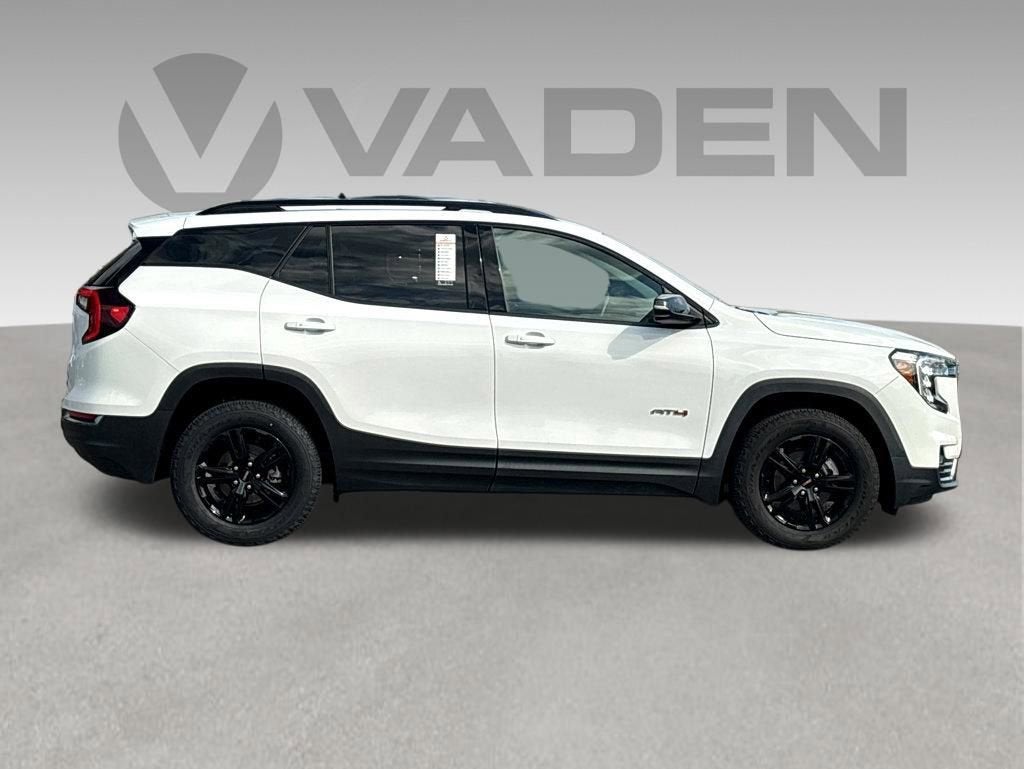 2023 GMC Terrain AT4